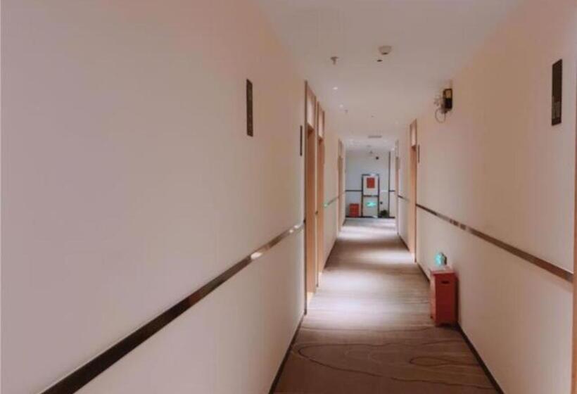هتل City Comfort Inn Shenzhen Exhibition Center North Huaqiang Metro Station