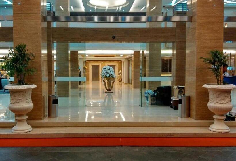 هتل Grand Royal Denai