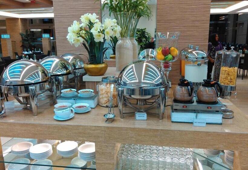 هتل Grand Royal Denai