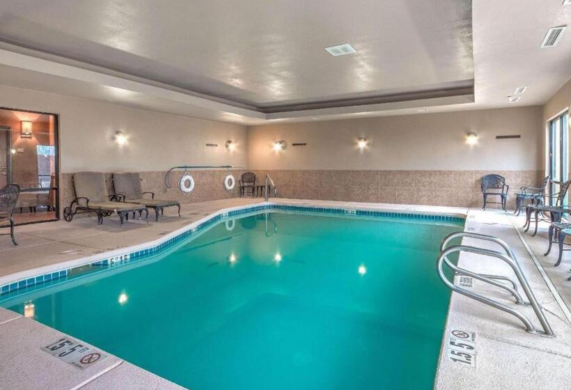 هتل Mainstay Suites