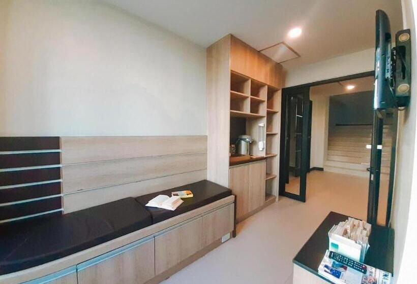 בית מלון כפרי Narita@amata