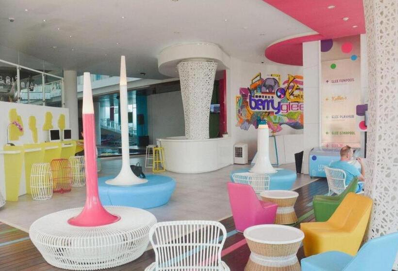 فندق Ramada Encore By Wyndham Kuta Badung