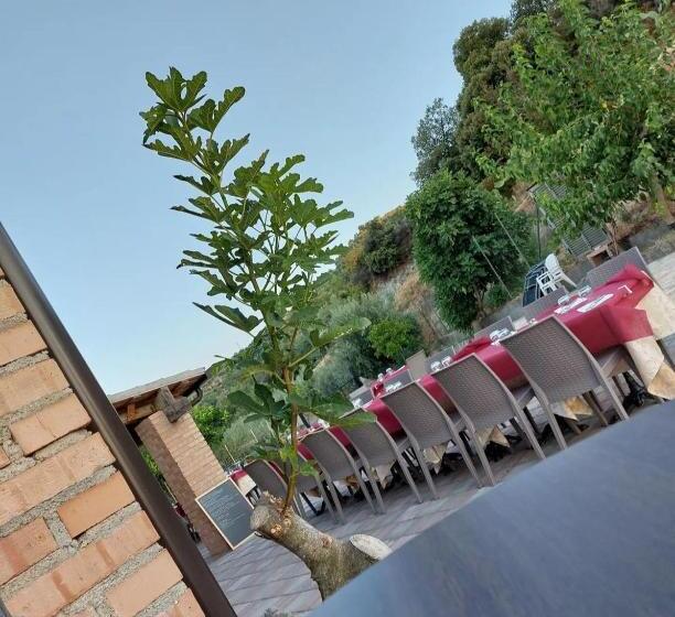فندق Agriturismo Fontana Del Milo
