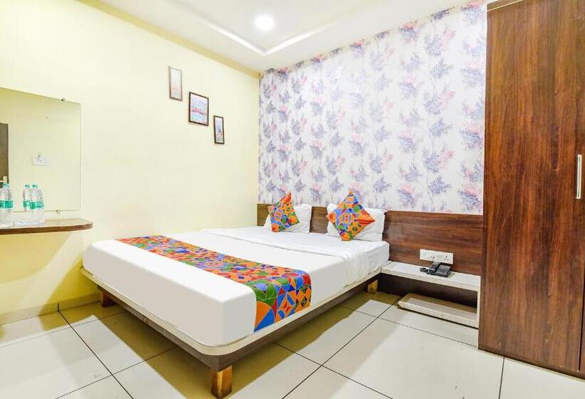 בית מלון כפרי Fabexpress A2 And Restro