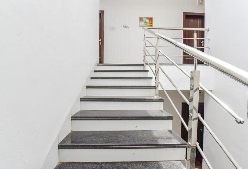 בית מלון כפרי Fabexpress A2 And Restro