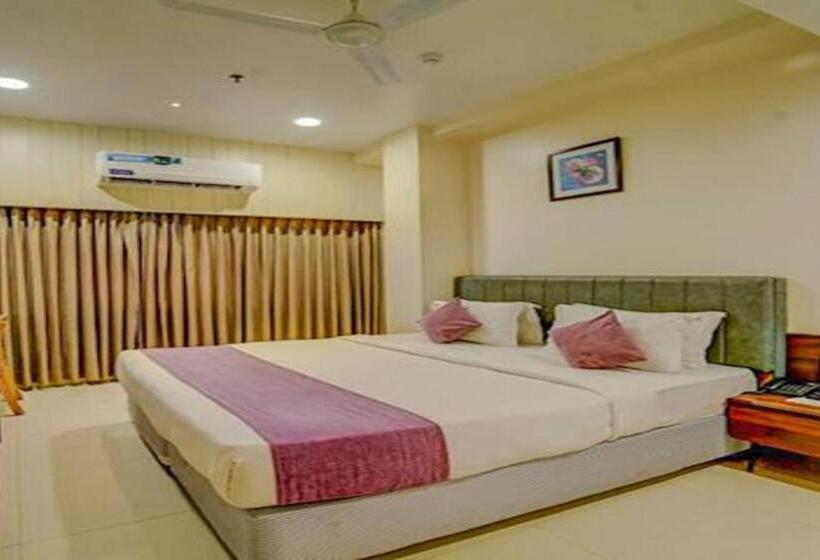 هتل Raajpath, Vadodara