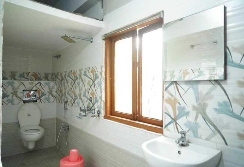 Отель Sea Side Guest House Vizag