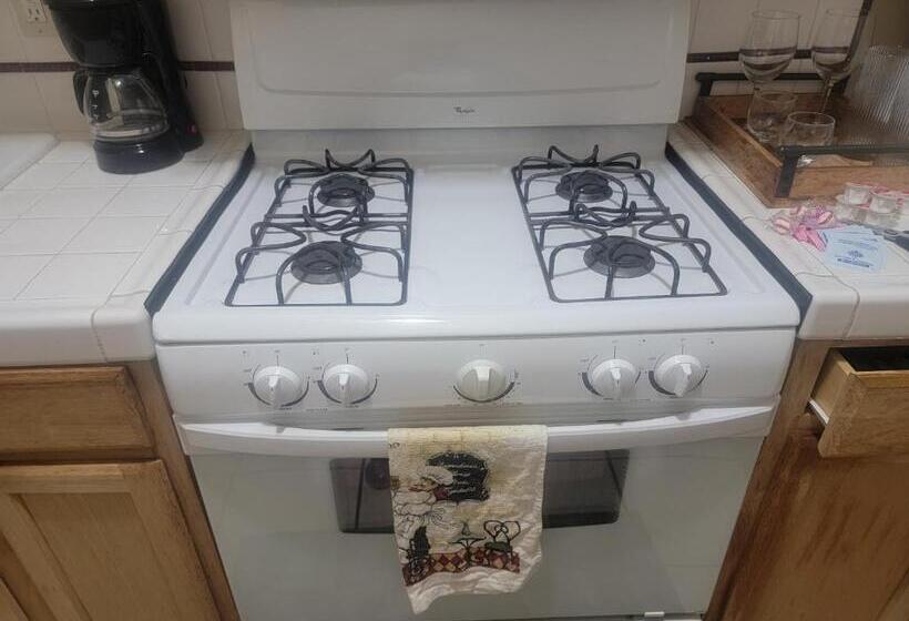 بنسيون Villa Juan # 1