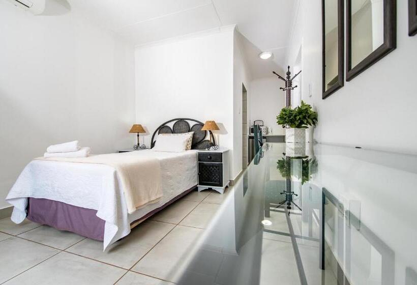 住宿加早餐  Interlude Guest House