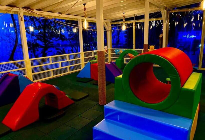 Otel хотел панорама китен