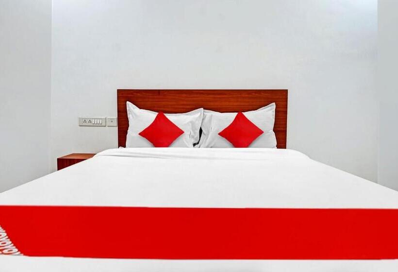 Отель Oyo Royal Inn