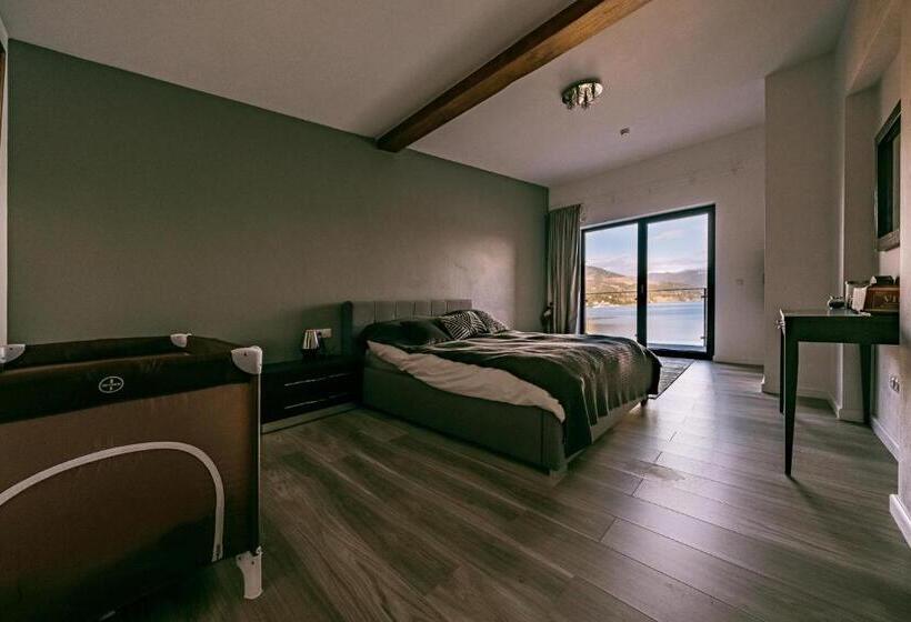 پانسیون Modern Cosy House By Lake View Colibita Resort   Vila C2