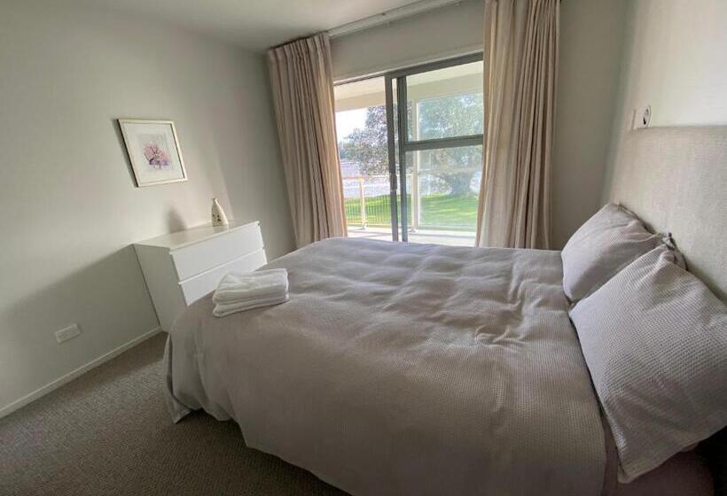 צימר Athenree Beach House