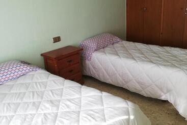 تختخواب و صبحانه La Roda Rooms