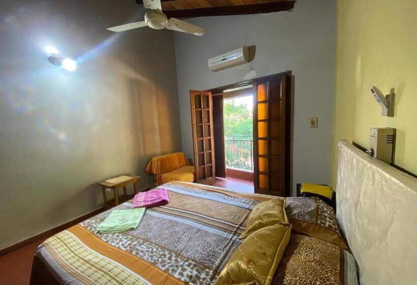 تختخواب و صبحانه Villa Morra House Iii