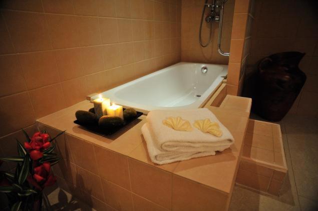 هتل Tropical Keys