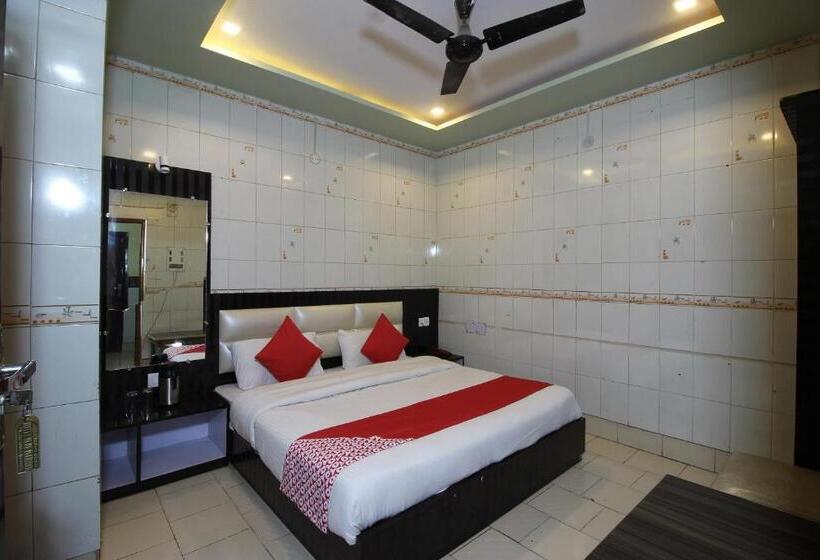 Oyo Hotel Blue Diamond