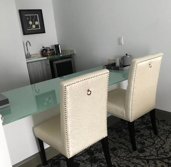 渡假胜地  Regalia Hotel & Conference Center