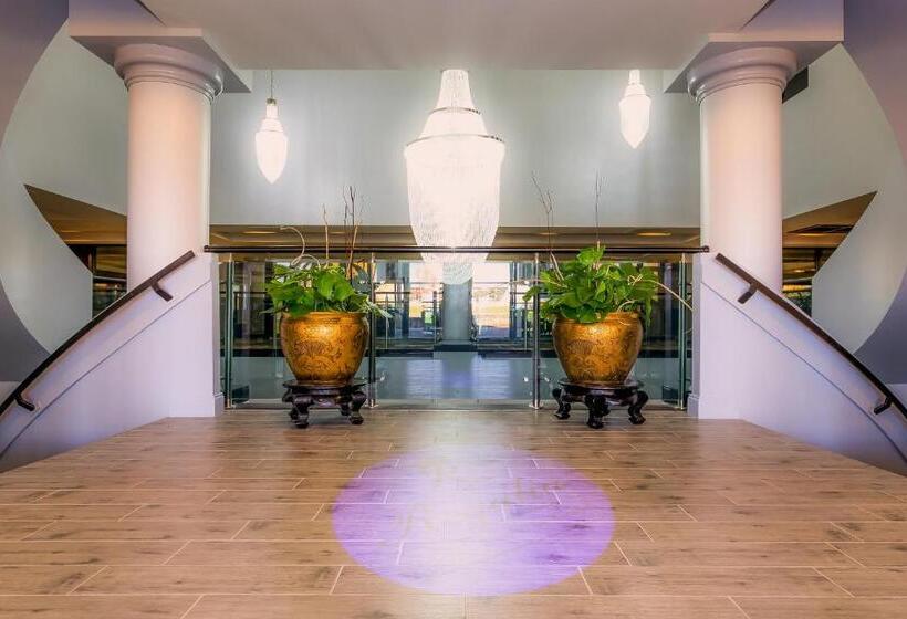 渡假胜地  Regalia Hotel & Conference Center