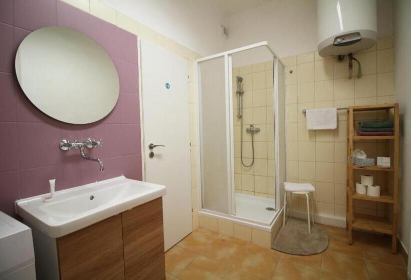 هاستل 7 Nights Apartments Dominikánské N