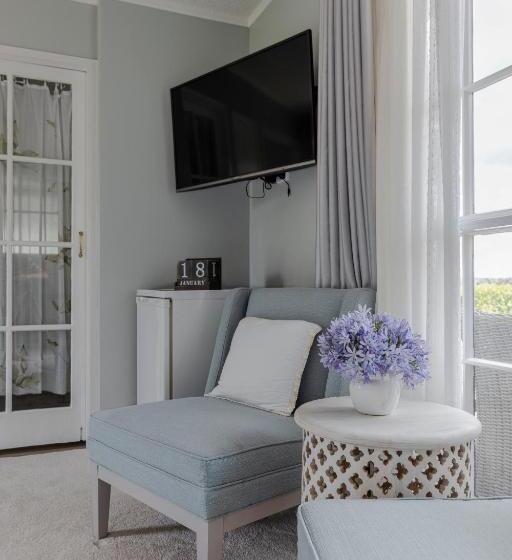 مبيت وإفطار Bycroft Lodge