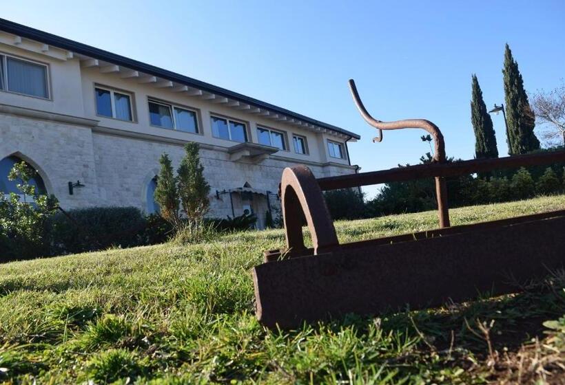 مبيت وإفطار Zyra Garden Club