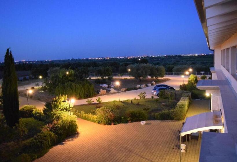 مبيت وإفطار Zyra Garden Club