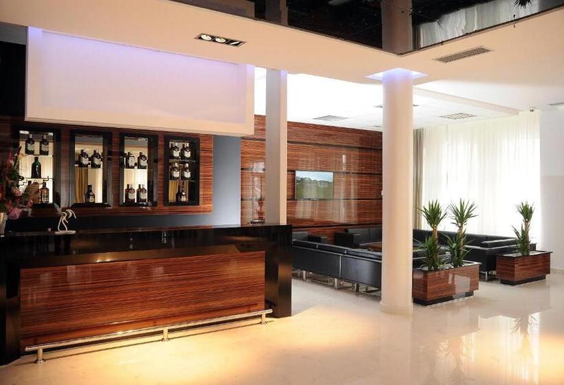 هتل Garni Uni Elita Lux