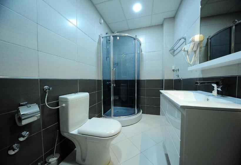 هتل Garni Uni Elita Lux