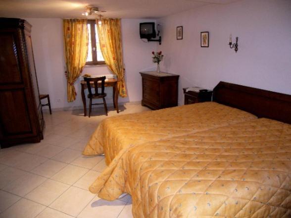 هتل La Grange Du Pape   Annexe De L Hôtel La Ferme Du Pape