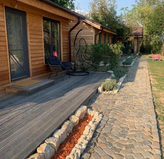 پانسیون Casa Gorjeana Complex Agroturistic