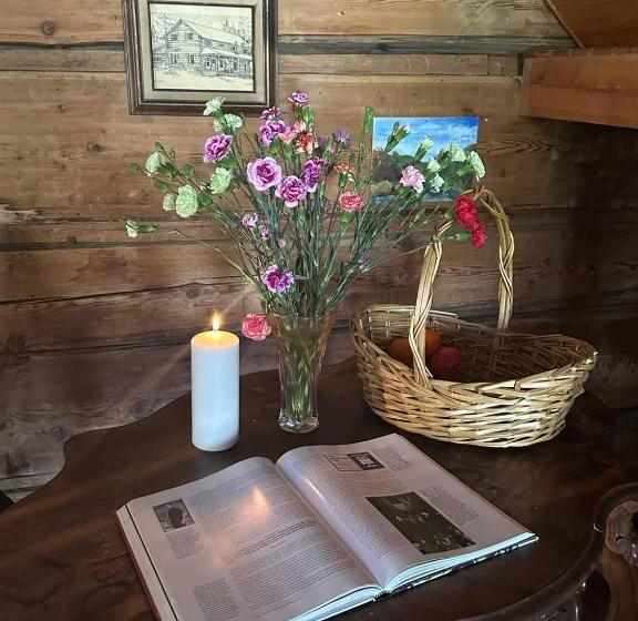 فندق Rustic Beaverfoot Lodge Room N10