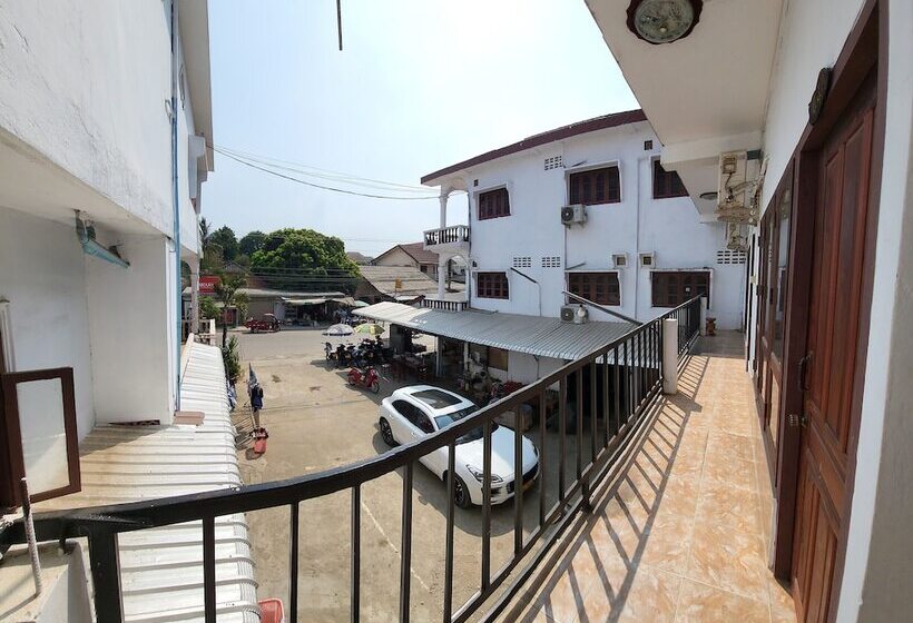 هتل Vangvieng Sunrise East