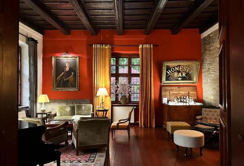 リゾートホテル Péchy Castle