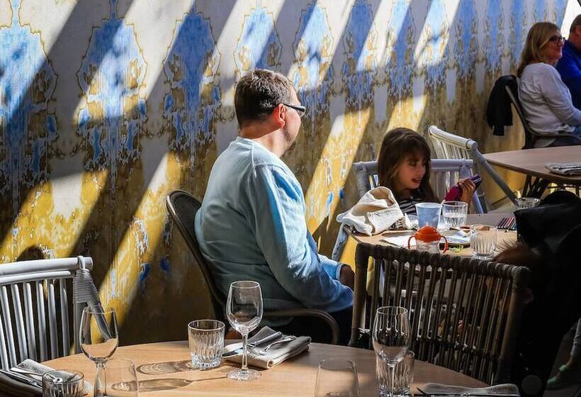 Fotos del hotel Charing Cross:  6