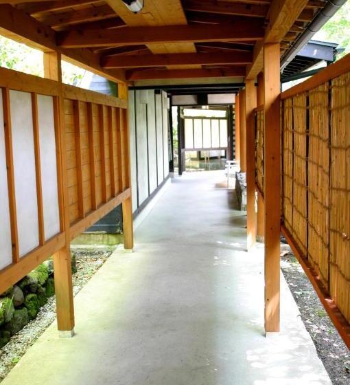 ریوکان Shikinosato Hanamura