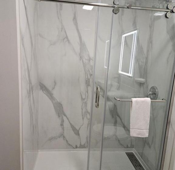 Отель Quality Inn & Suites Columbia Harbison