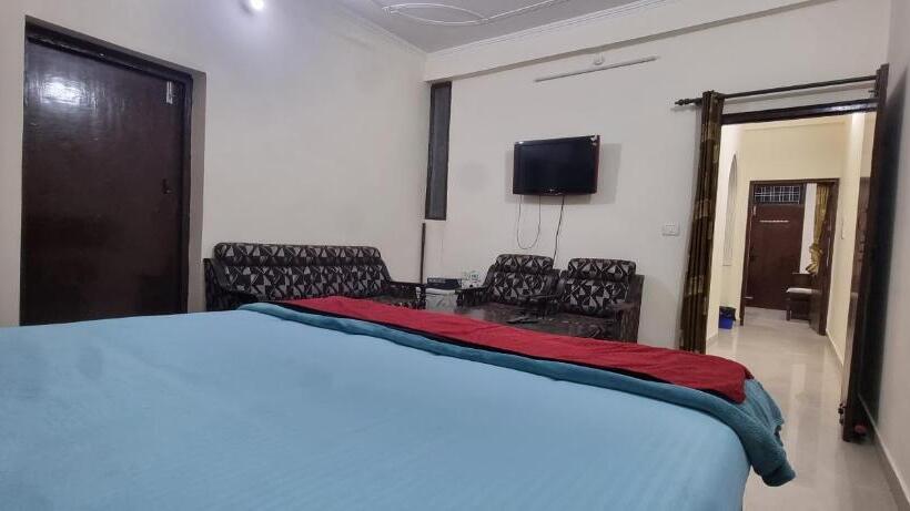 בית מלון כפרי Mahadev Apartments By Around Stays