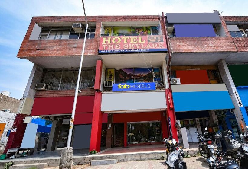 فندق Fabexpress Skylark