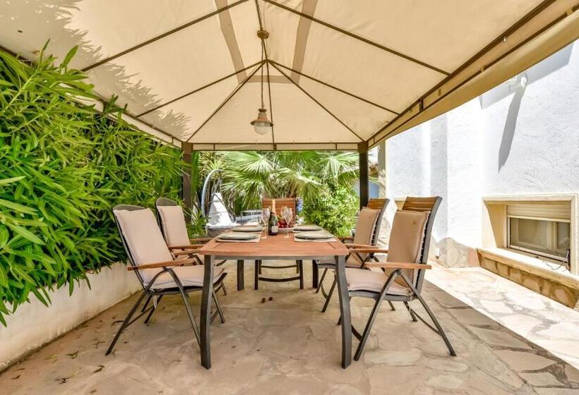 پانسیون Villa Fortuna   Apartamentos у Estudios Para Vacaciones Con Piscina Común, Calpe