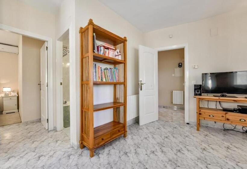 پانسیون Villa Fortuna   Apartamentos у Estudios Para Vacaciones Con Piscina Común, Calpe