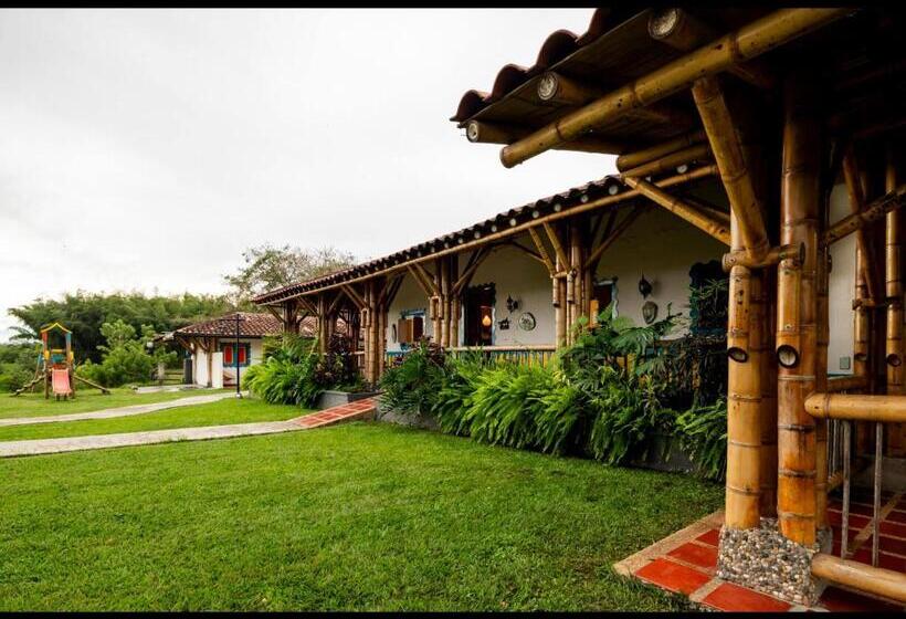 هتل Finca Tesorito