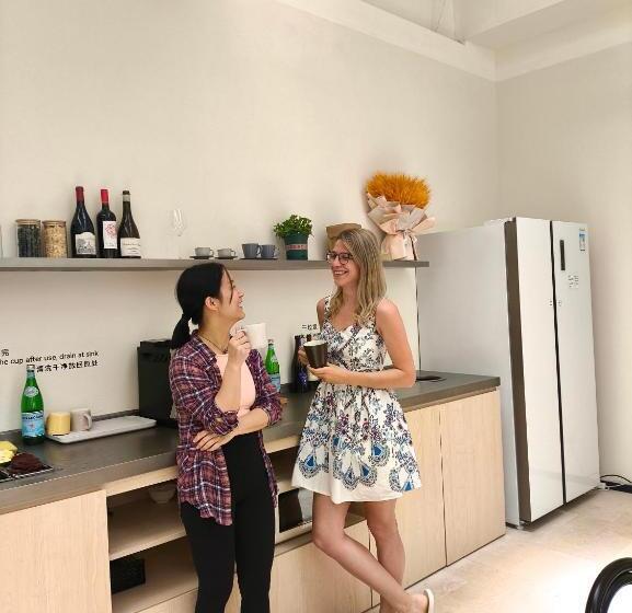 Hi Cozy International Youth Hostel East Nanjing Road & The Bund   Free Coffee And Gym