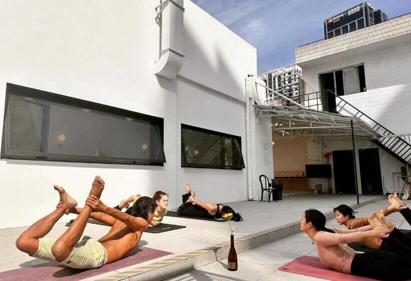 Hi Cozy International Youth Hostel East Nanjing Road & The Bund   Free Coffee And Gym