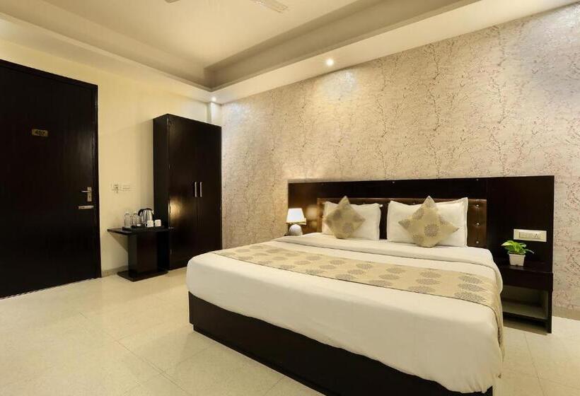 هتل Paragon Suites By Denver