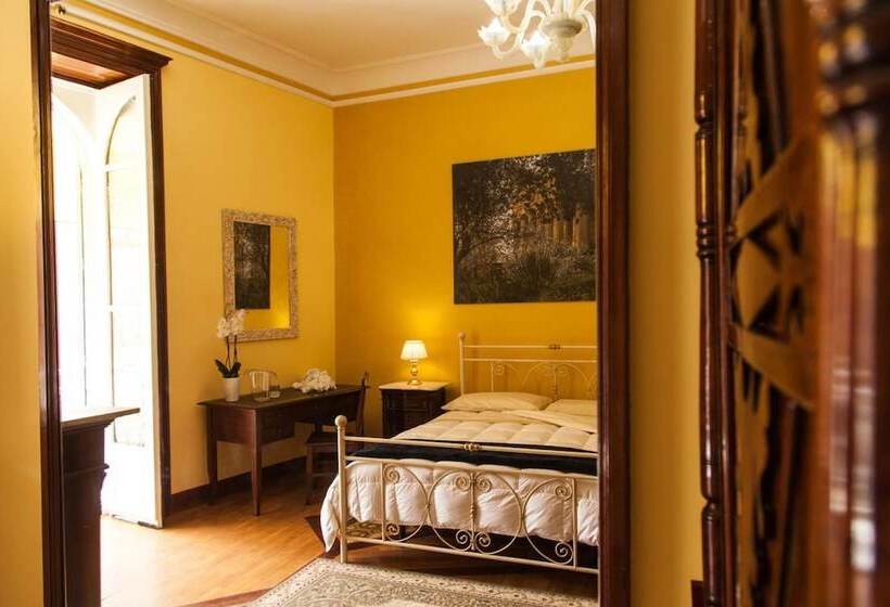 تختخواب و صبحانه Palazzo Melluso Luxury Suite