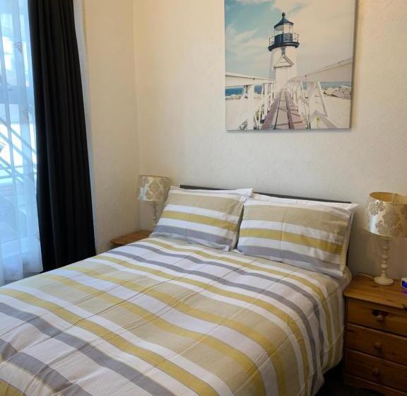 Bed and Breakfast The Capri Guesthouse
