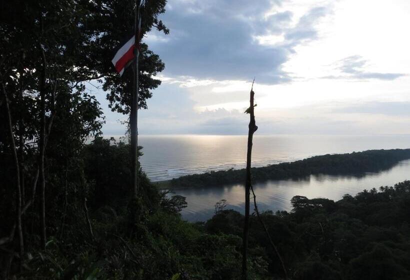 تختخواب و صبحانه Gecko De Tortuguero
