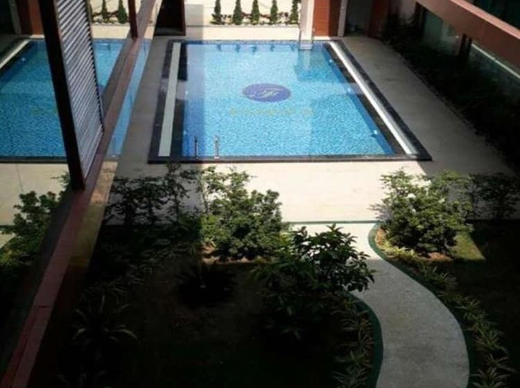 Famous Hotel Loikaw