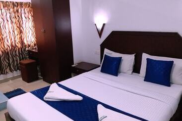 هتل Annapoorneshwari Tourist Home